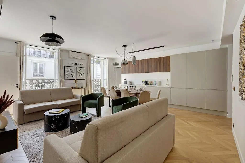Sublime Champs Elysees 8guests 3bdr Paris