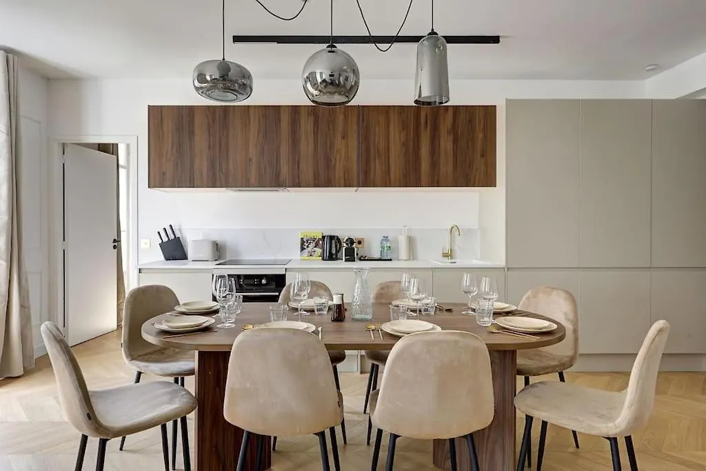 Apartament Sublime Champs Elysees 8guests 3bdr *